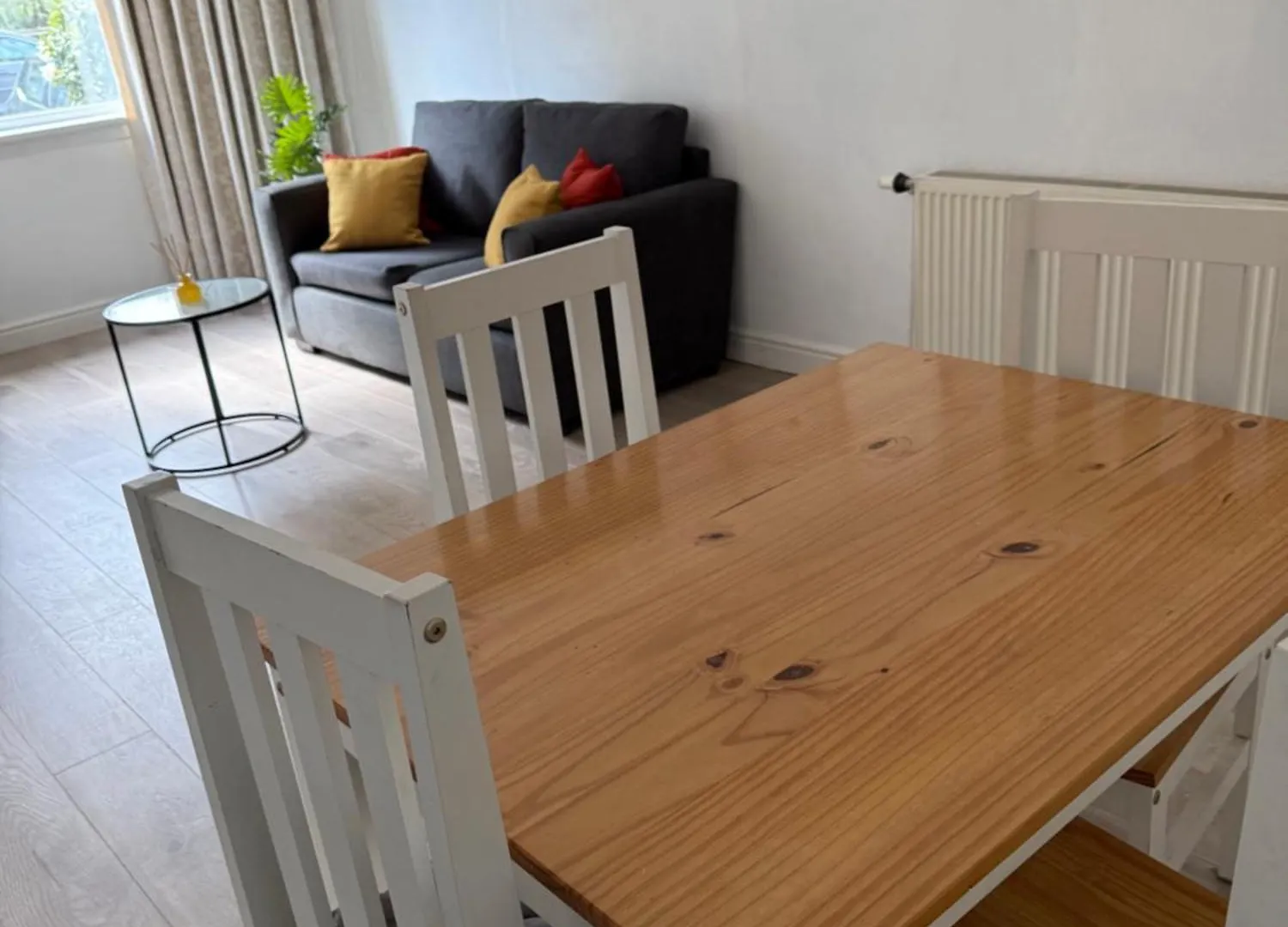 2 Bedroom Flat On Ground Floor In Edinburgh With Parking