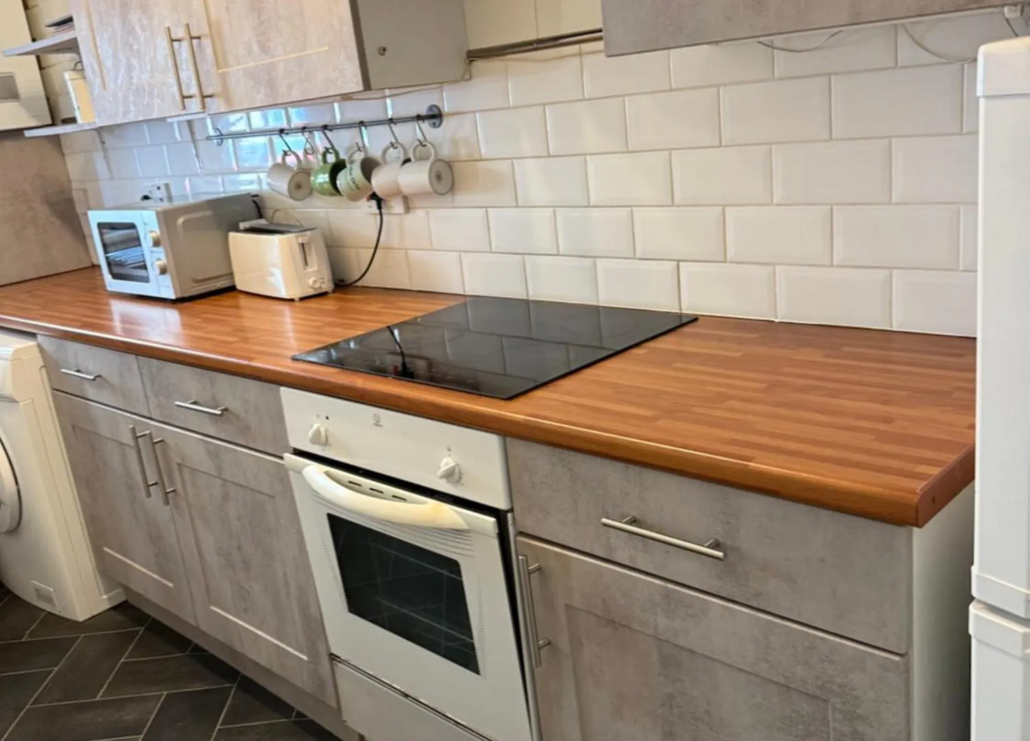 Apartamento 2 Bedroom Flat On Ground Floor In Edinburgh With Parking